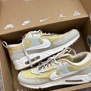 Nike Air Max 90 Futura